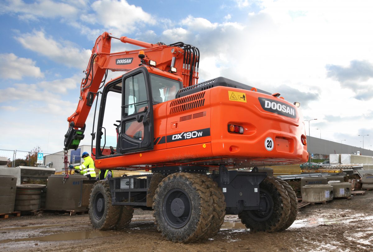 Doosan_WheeledExcavatorDX190W3QuickCouplerConstructionIMG_4225