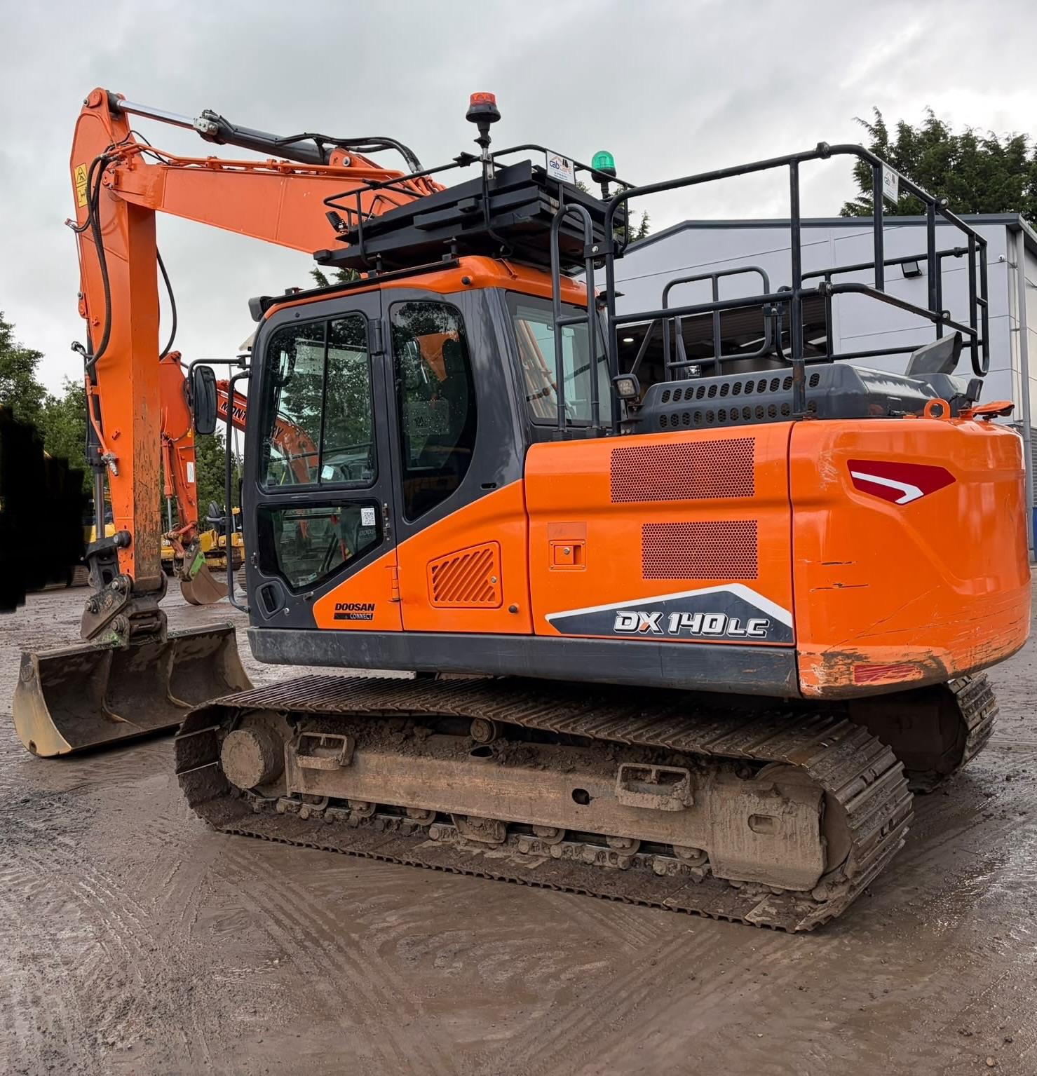 Develon DX140LC-7