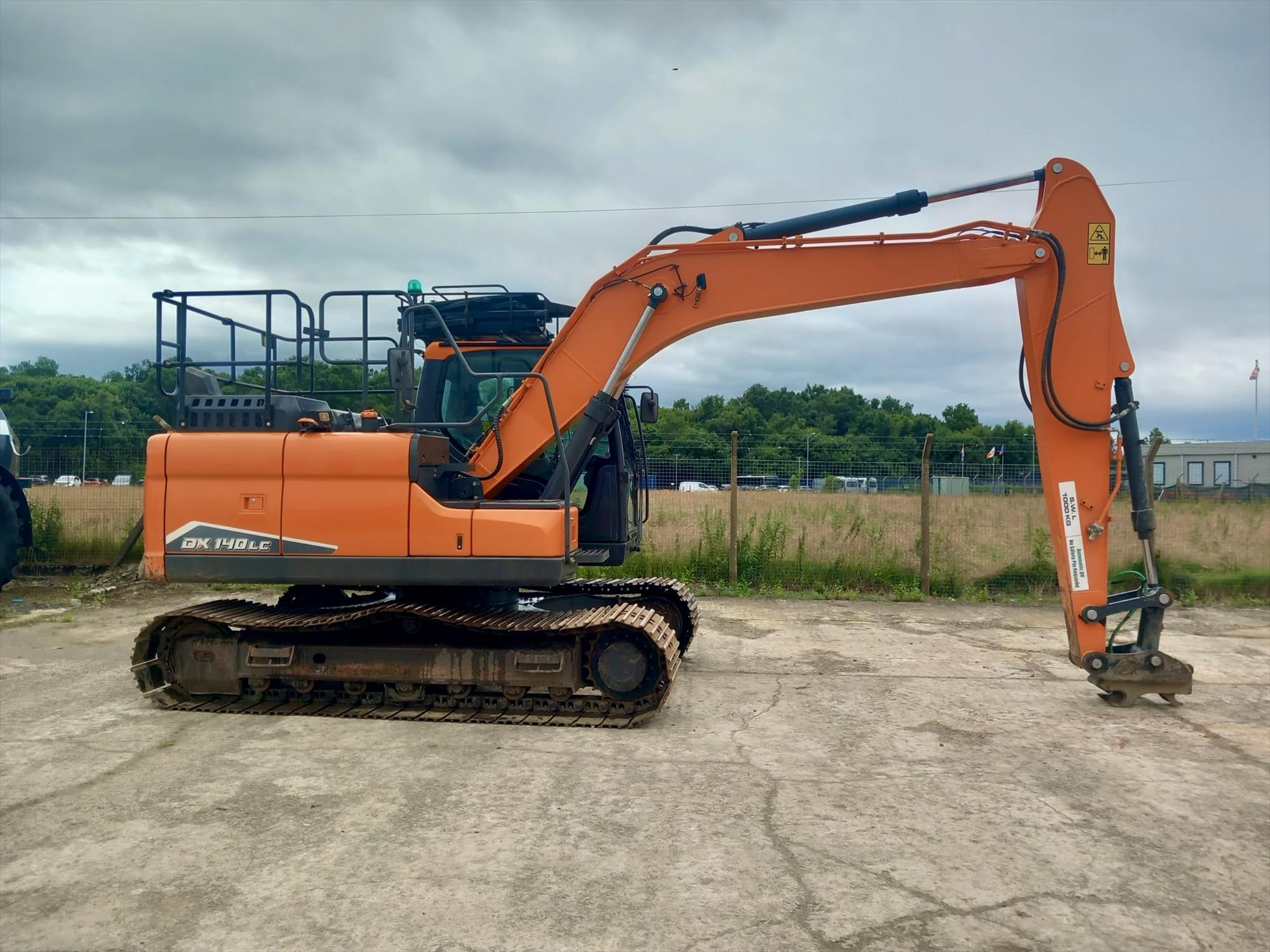 Develon DX140LC-7