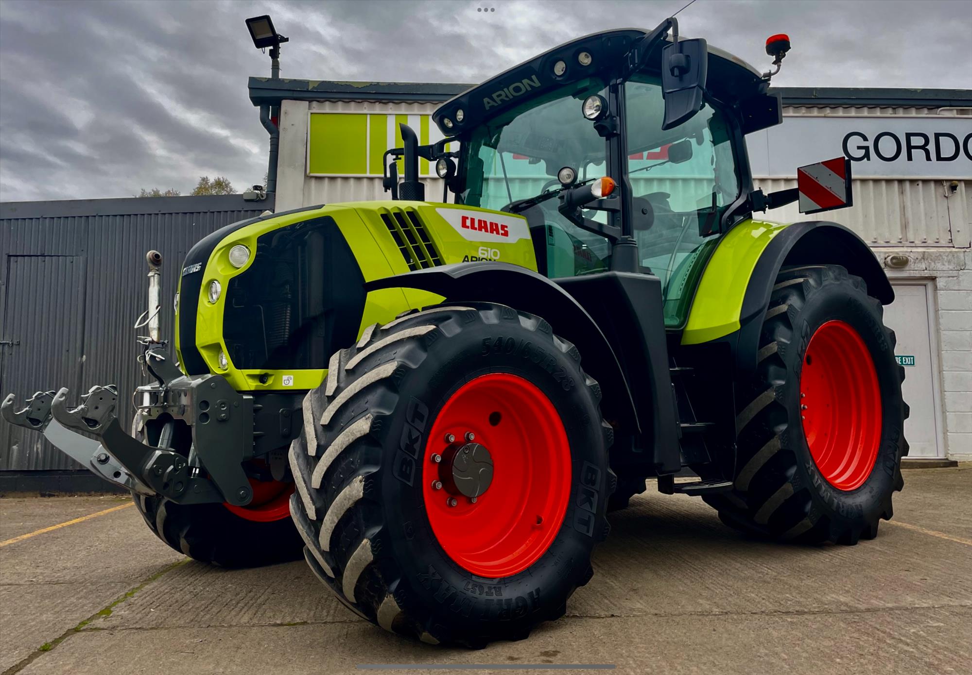 Claas ARION 610