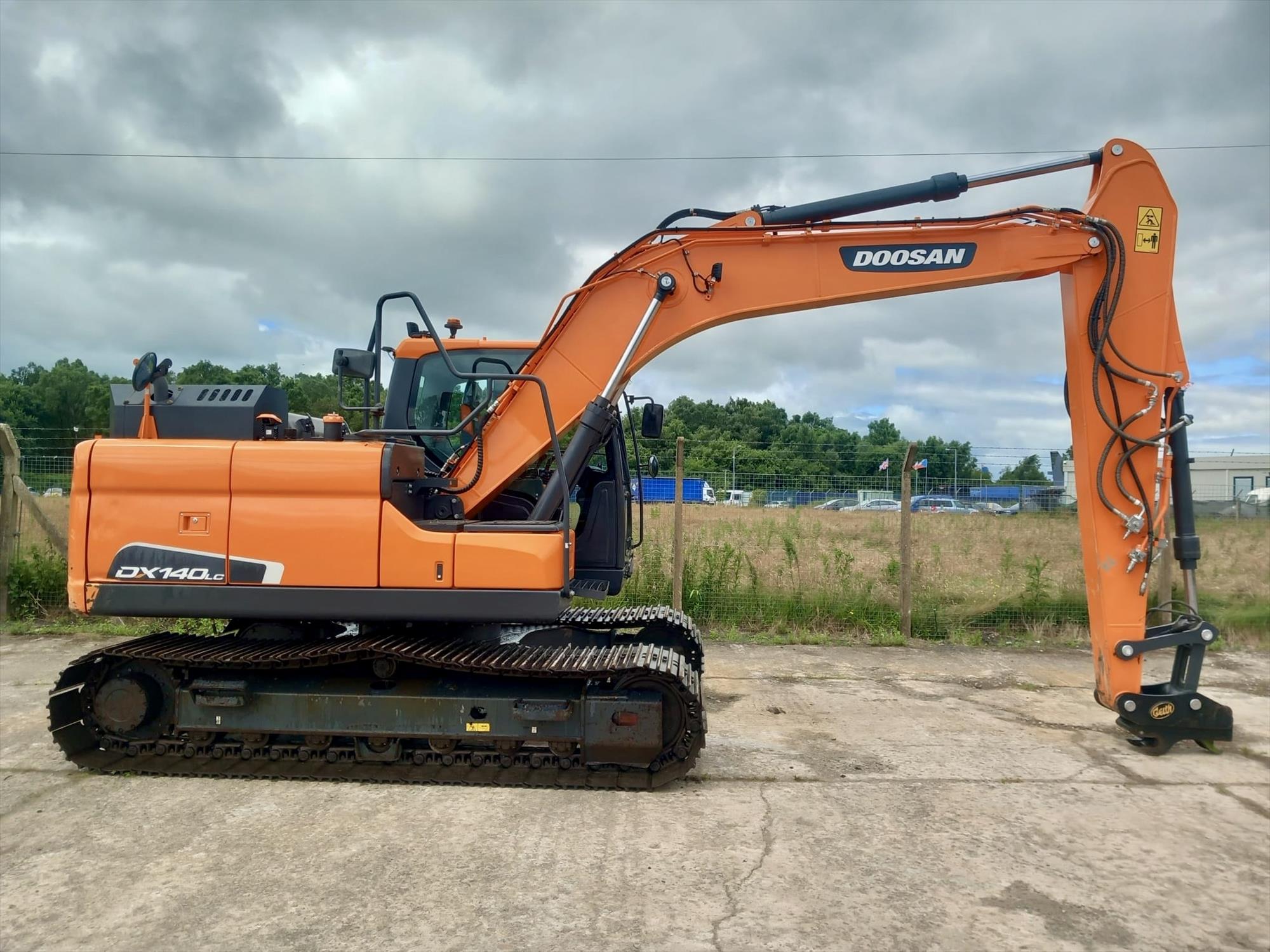 Develon DX140LC-5