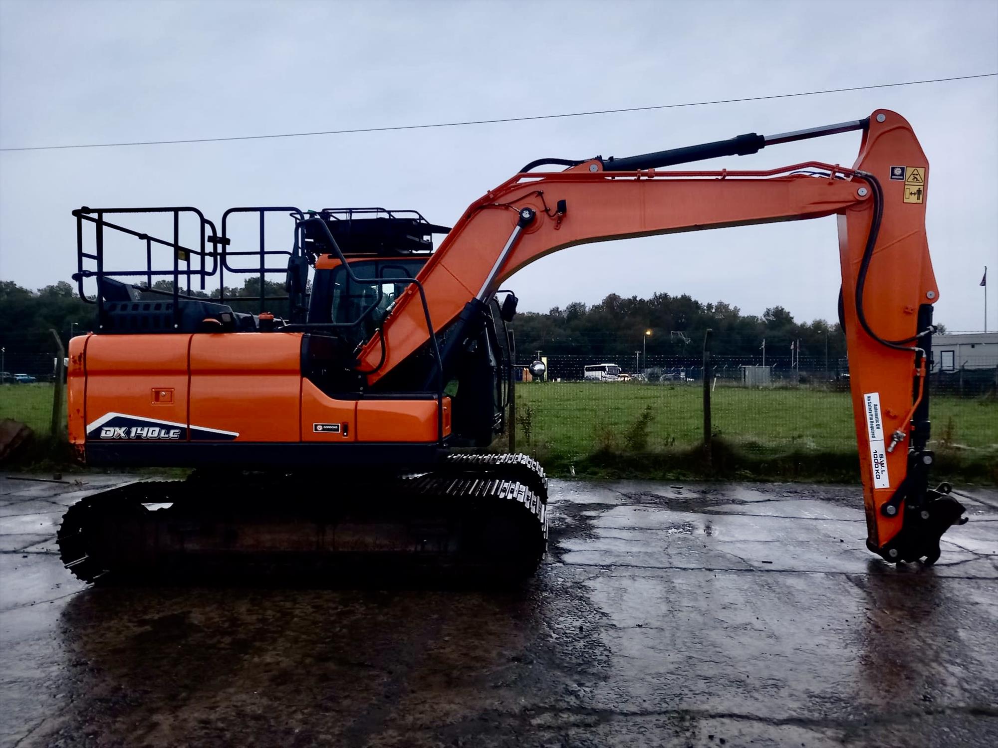 Develon DX140LC-7